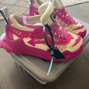Off-White women sneakers